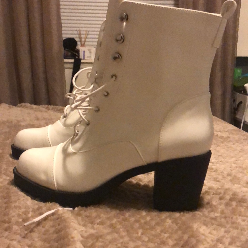 Forever 21 Combat heel boots White